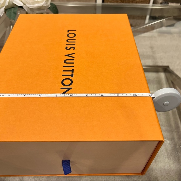 Louis Vuitton Drawer Gift Box - Picture 9 of 10